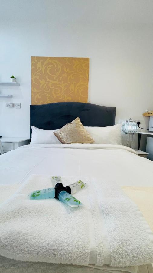 Mayday House Hotel Лондон Екстериор снимка