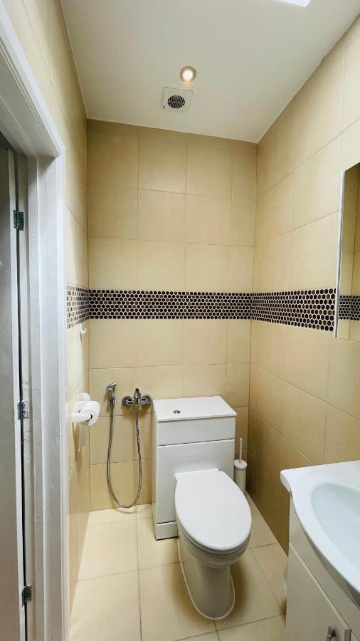 Mayday House Hotel Лондон Екстериор снимка