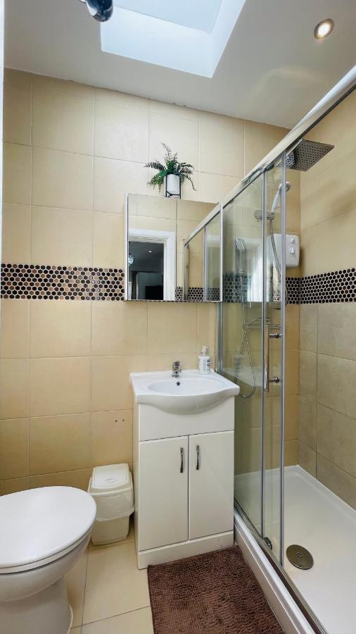 Mayday House Hotel Лондон Екстериор снимка