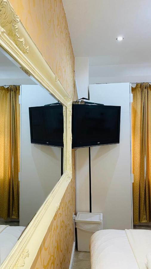 Mayday House Hotel Лондон Екстериор снимка